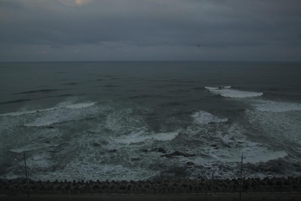 Benikea Hotel Mountain & Ocean Daepohang Сокчхо Экстерьер фото