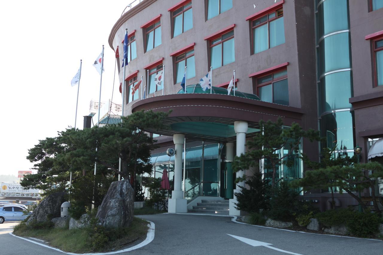 Benikea Hotel Mountain & Ocean Daepohang Сокчхо Экстерьер фото